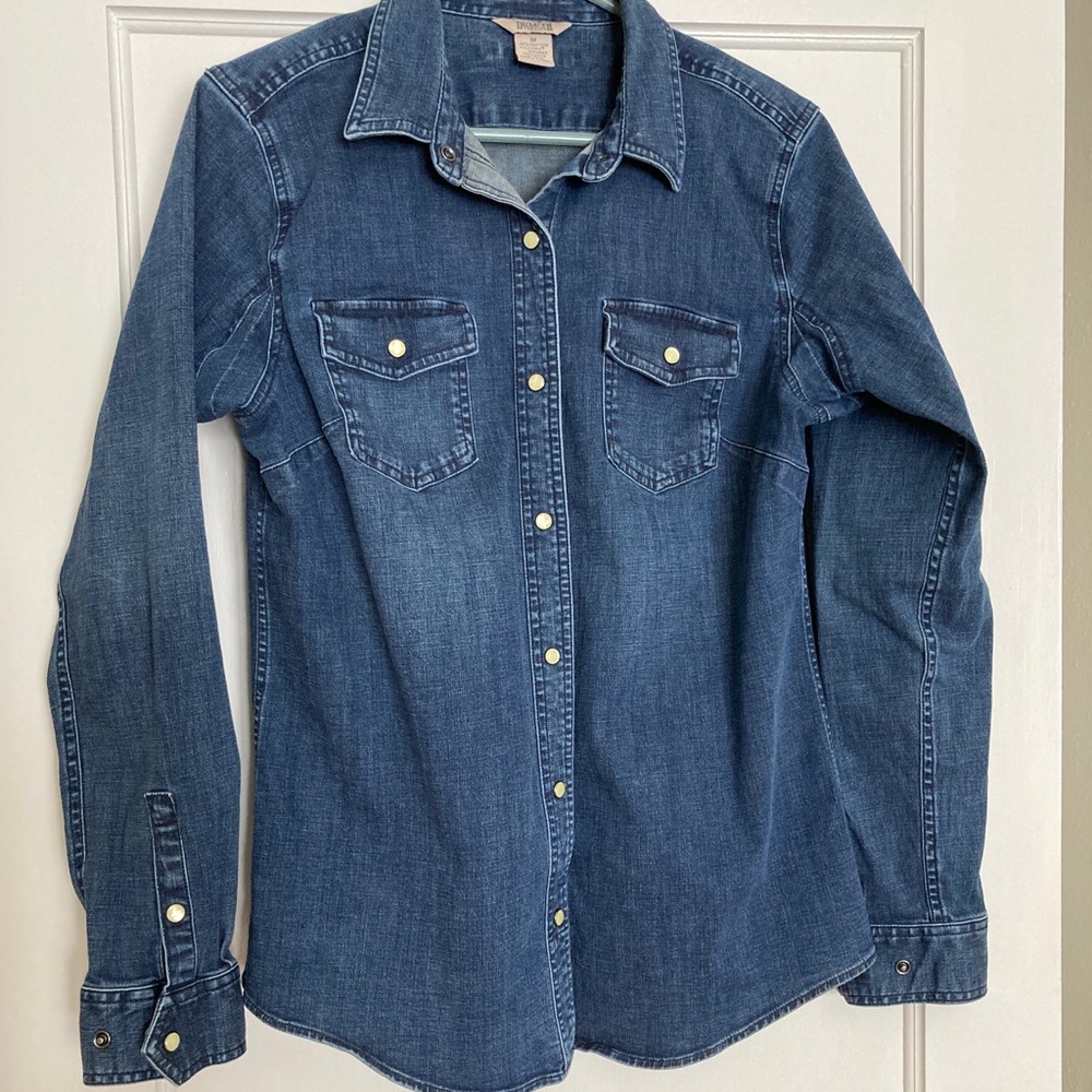 DuluthFlex denim shirt. Women’s